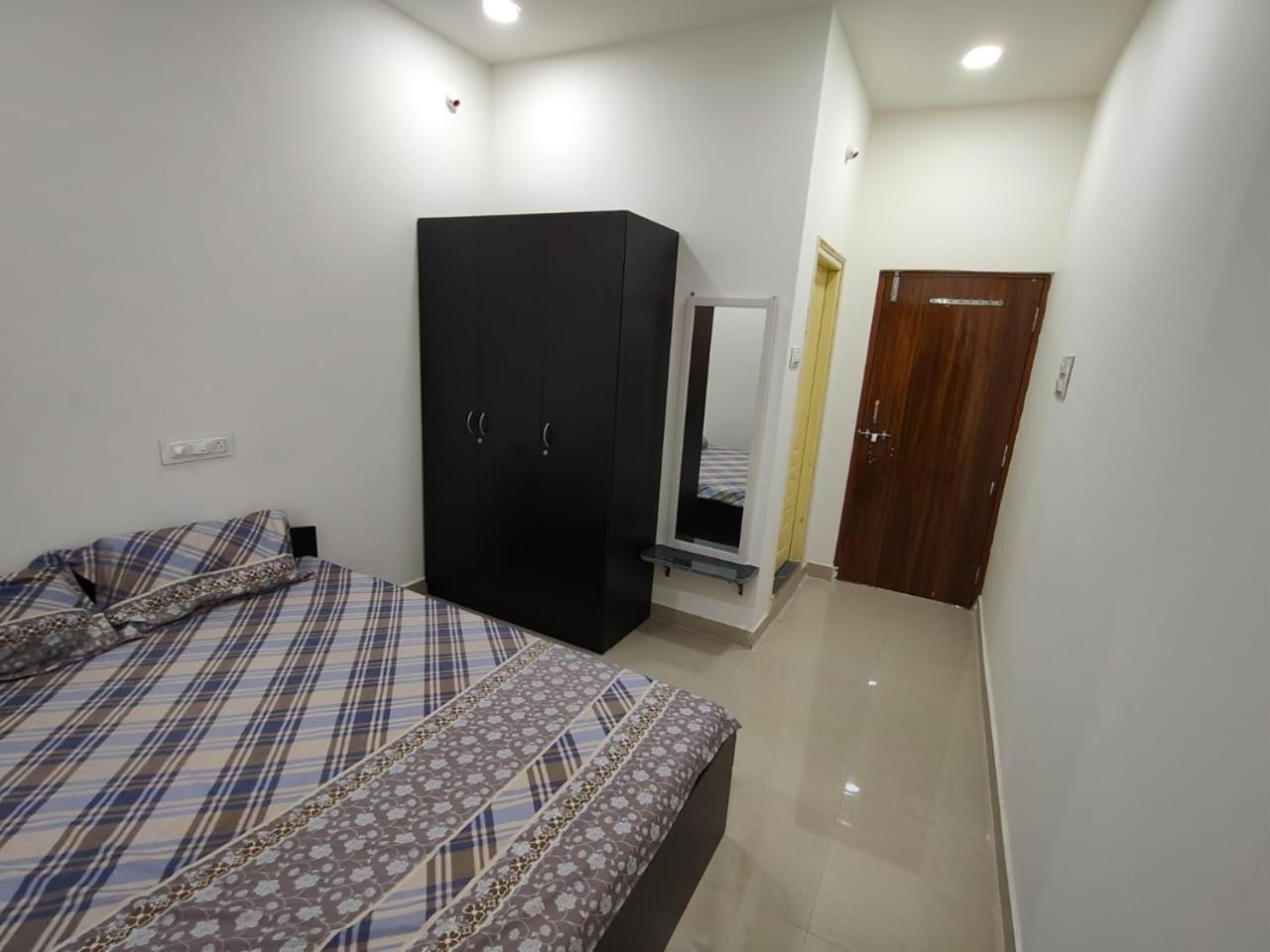Leo'S Den 9 Guests Ac 3Bhk 9 Mins To Rgia Villa Samsabad Kültér fotó
